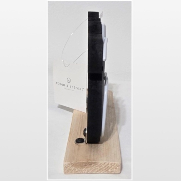 New Room & Retreat Word Art Hello Home Sign Black & White Décor Sitter Wood NWT - Picture 6 of 12